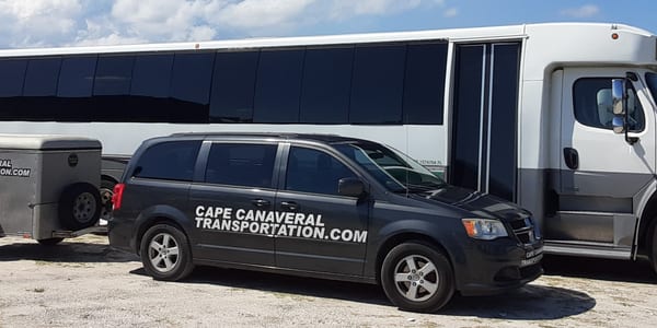 Bus for 15 to 200 passengers w/luggage